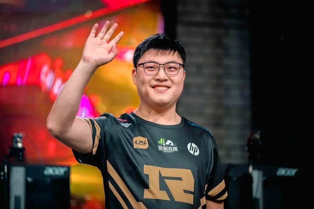 Yabo-锐不可当引发热议!,Uzi在曼联比赛中夺冠观众掌声雷动-Yabo