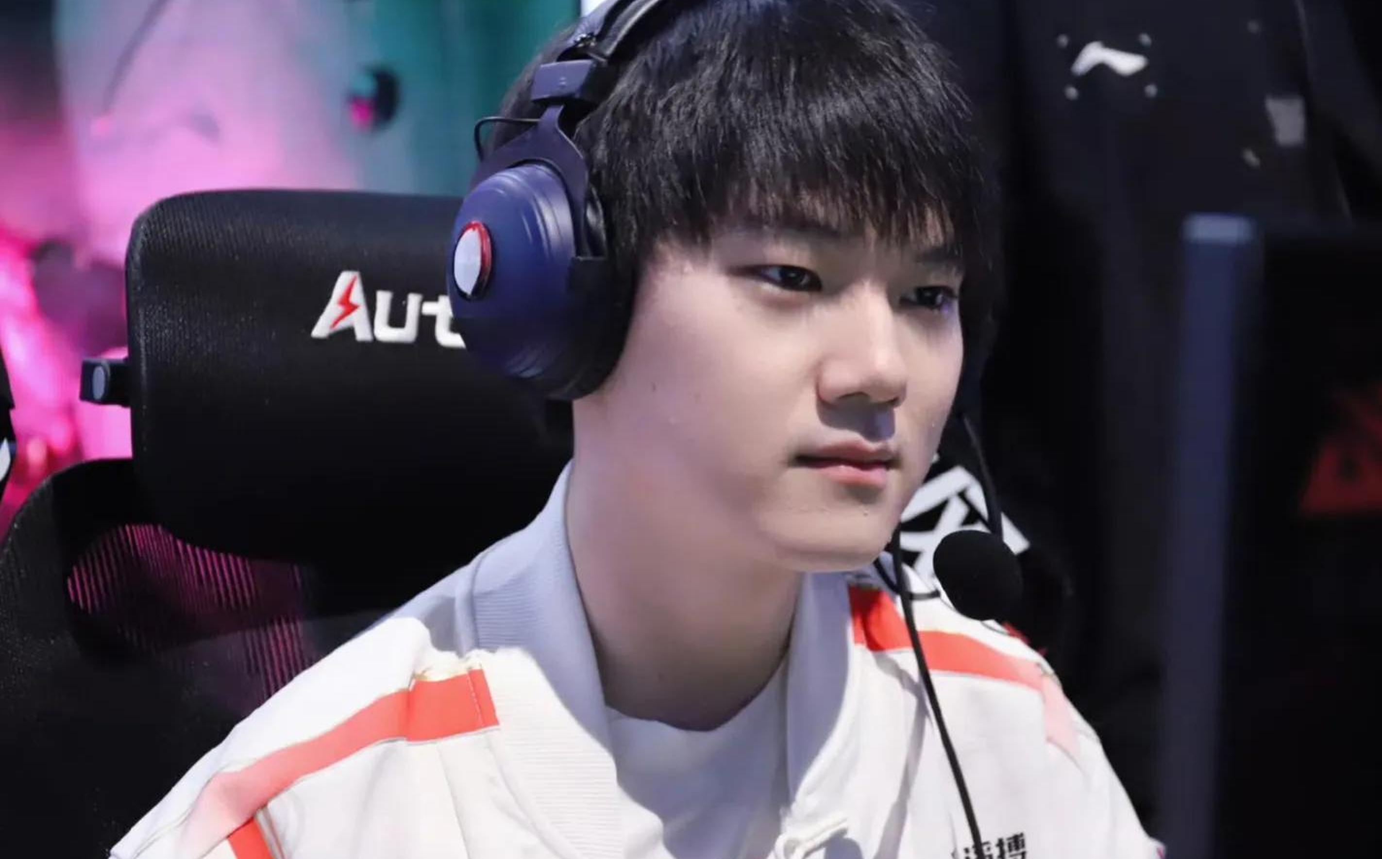 亚博体育-Doinb连续七场比赛得分超过战术调整,TES不断突破!赛场气氛高涨-亚博体育