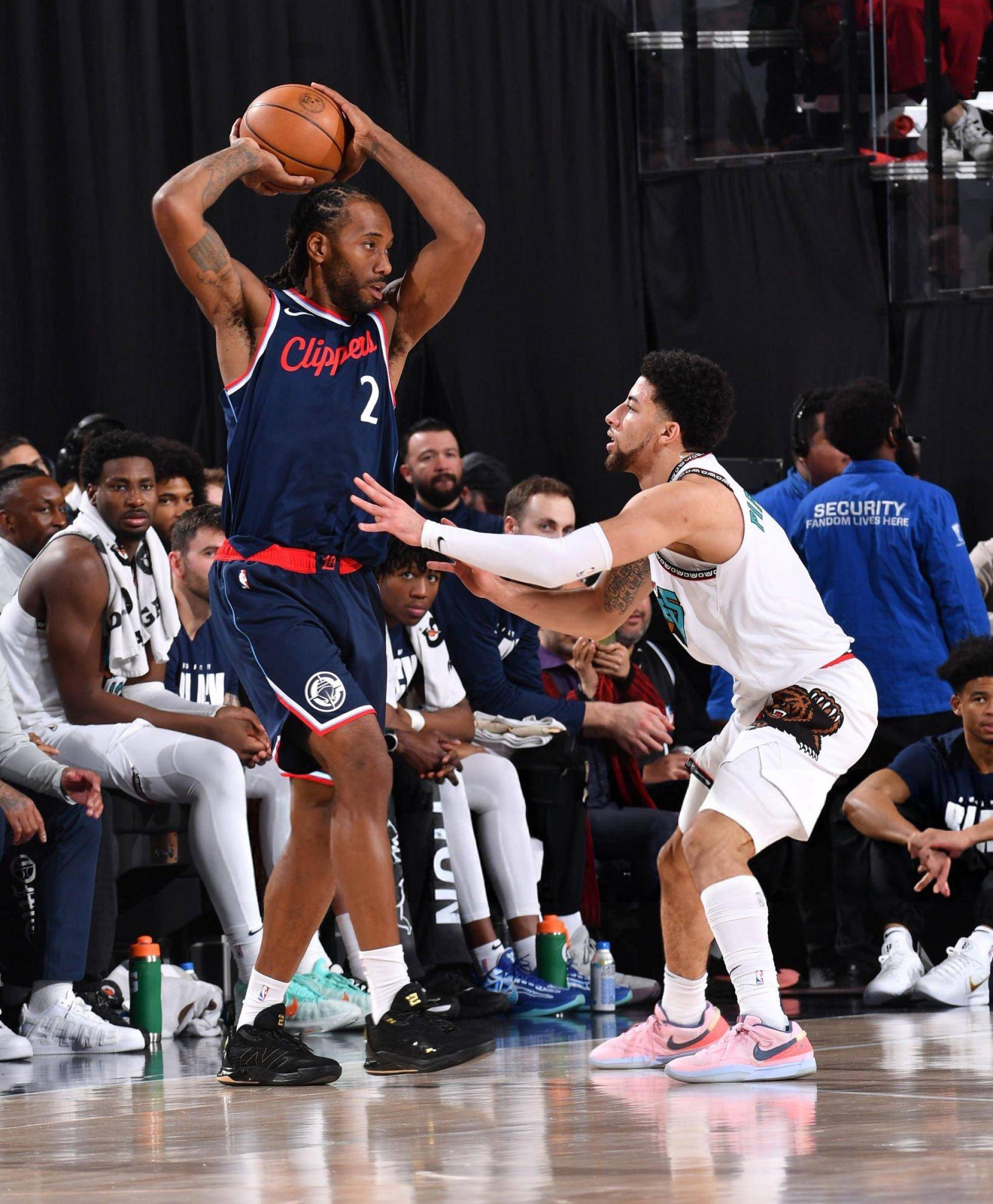 亚博体育-比赛局势复杂引爆全场！，Rookie意外战胜快船上演精彩一战-亚博体育