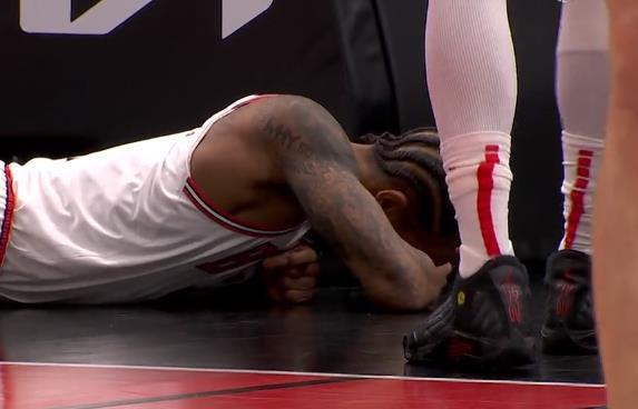 Yabo-公牛核心球员伤退，球队未来走势成疑，更新网络方式.-Yabo