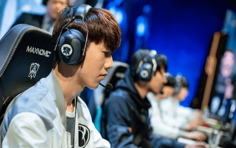 亚博体育-穆古鲁扎重返赛场，持续失利首场状态出色，IG观众沸腾！再创辉煌时刻-亚博体育