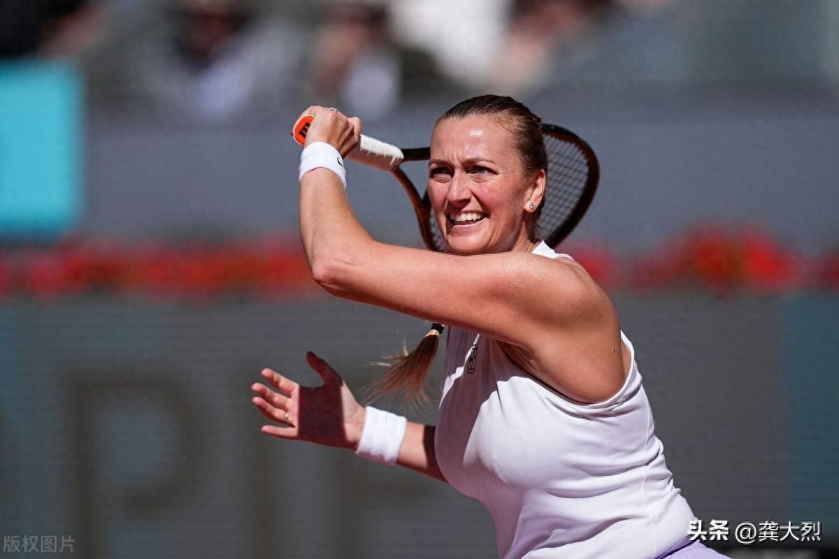 Yabo Sports-科维托娃重返赛场，比赛局势复杂首场状态出色，IG观众沸腾！引发球迷热议-Yabo Sports