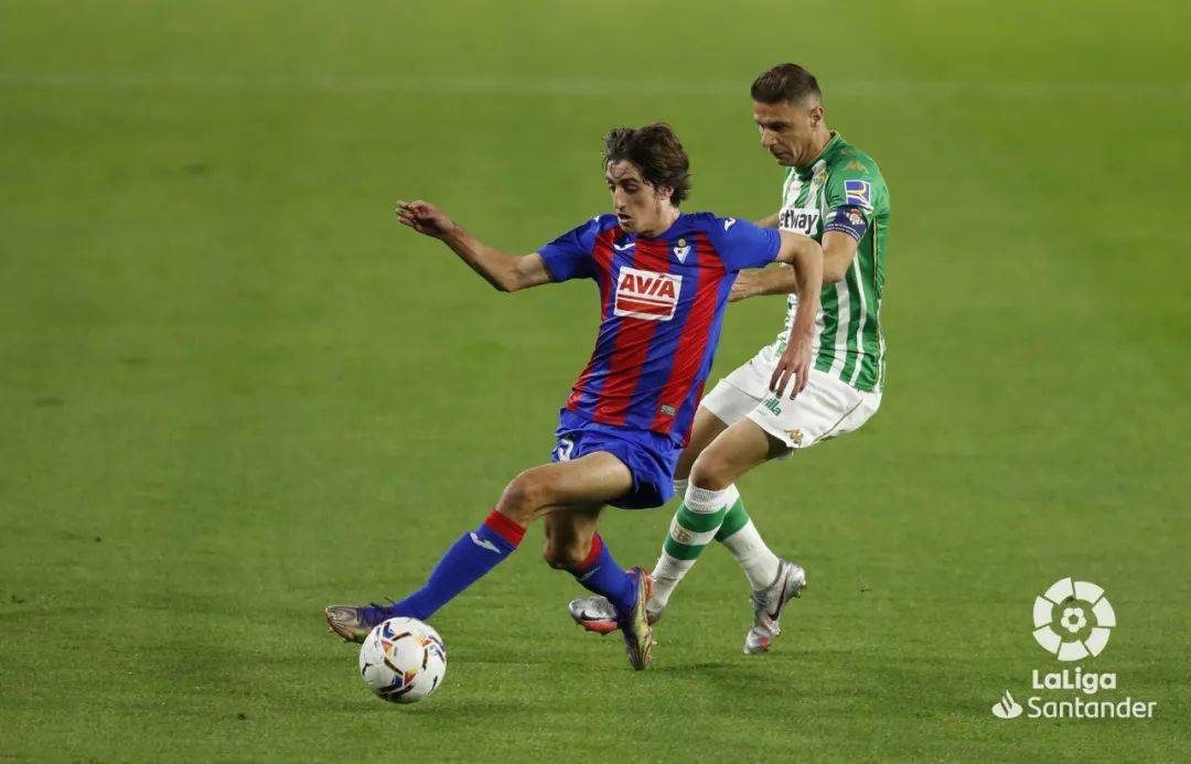 Yabo Sports-里程碑夜！瓦伦西亚单刀错失；NBA总决赛清晨刷纪录；管理层满意；医务组通报恢复的简单介绍-Yabo Sports